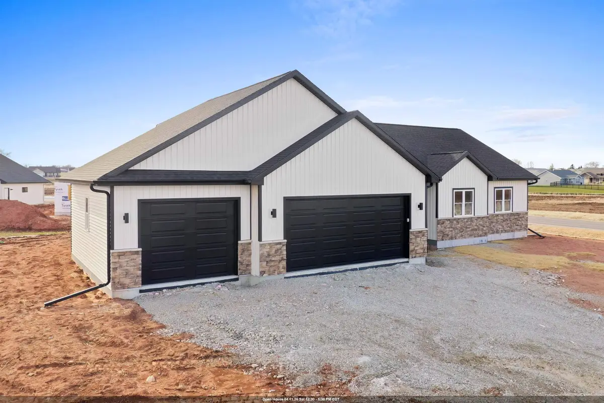 8347 Marlo Avenue, Neenah, WI 54956 - #1