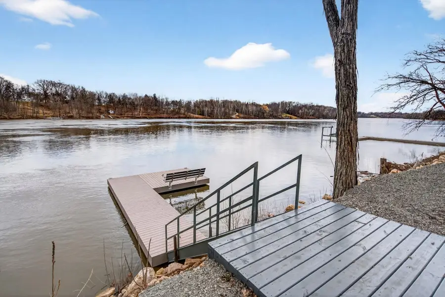 739 Park Street, Wrightstown, WI 54180-1017 - #2