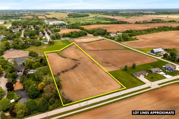 E National Avenue, BRILLION, WI 54110