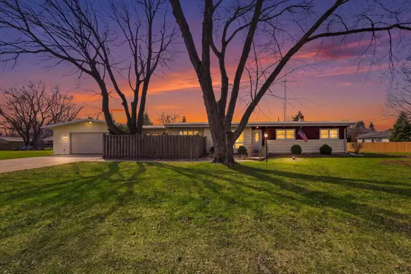 N5954 Deming Place, FOND DU LAC, WI 54935