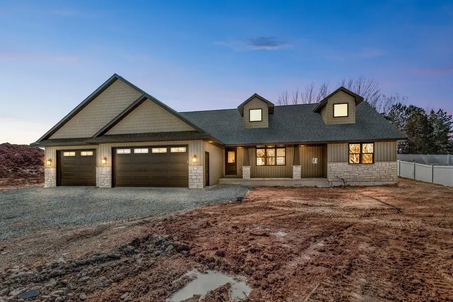 3370 Largo Ridge Court, Green Bay, WI 54311 - #3