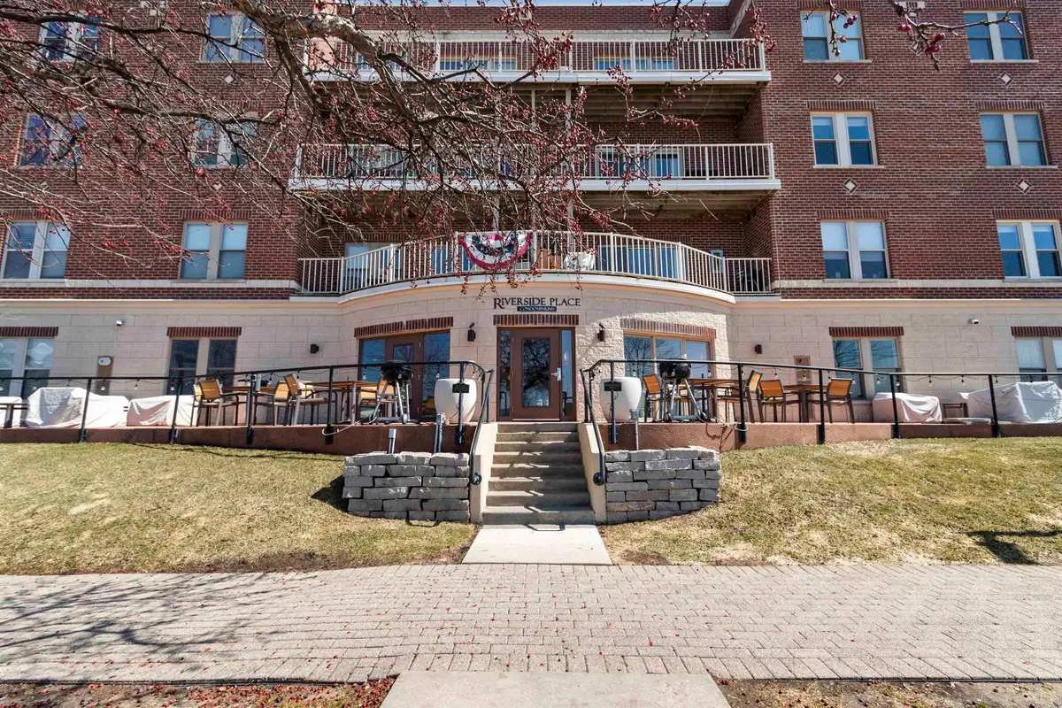 118 S Washington Street #417B, Green Bay, WI 54301-4280 - #1