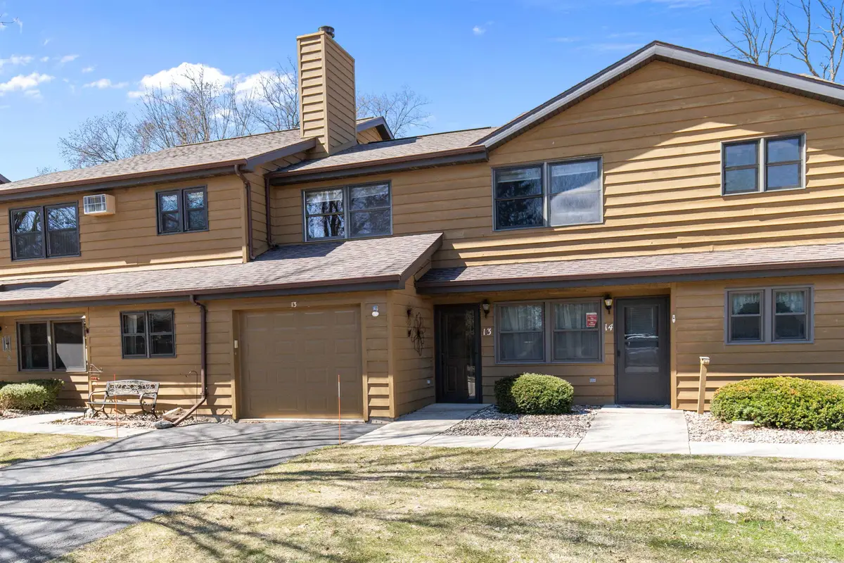 921 Babcock Street #13, Neenah, WI 54956 - #1