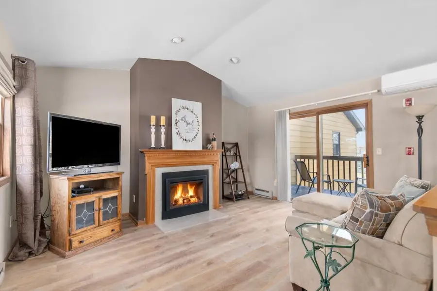 921 Babcock Street #13, Neenah, WI 54956 - #2