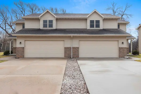 571 S 9th Street, DE PERE, WI 54115-3824