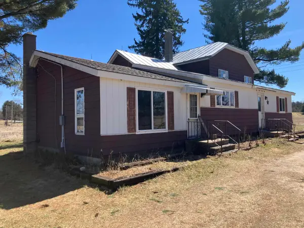 W6932 Alp Court, WILD ROSE, WI 54984