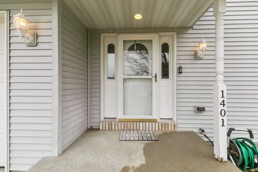 1401 Haymeadow Court, New London, WI 54961-8648 - #2