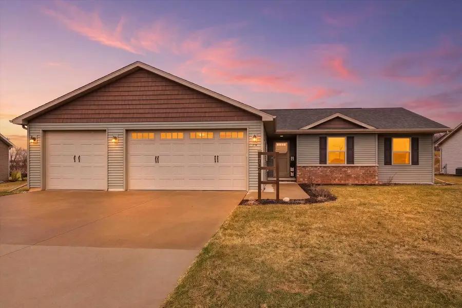 704 Alyssa Street, Kaukauna, WI 54130-0000 - #2