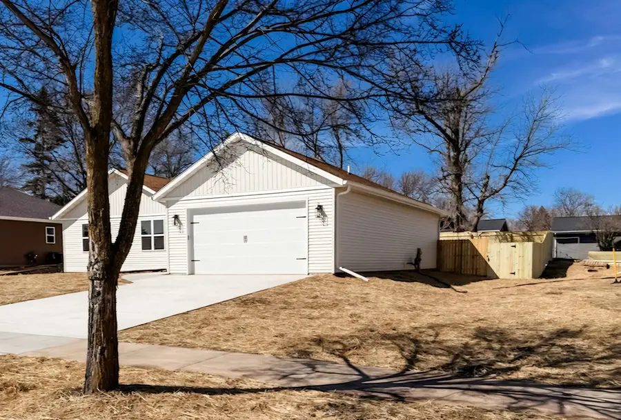 426 Village Lane, Ripon, WI 54971 - #2