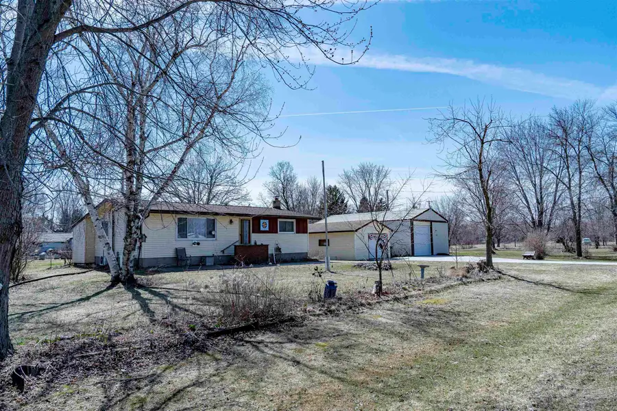 W285 Oak Street, Fremont, WI 54940 - #2
