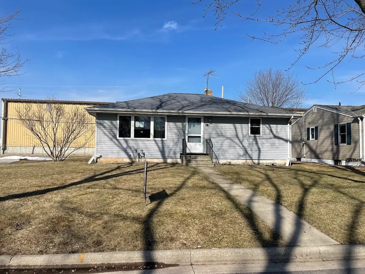 492 Cottage Grove Avenue, Green Bay, WI 54304-4916 - #1