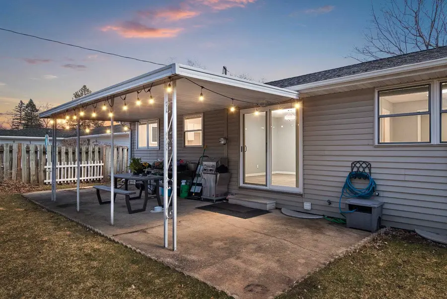 2562 Libal Street, Green Bay, WI 54301-1747 - #2