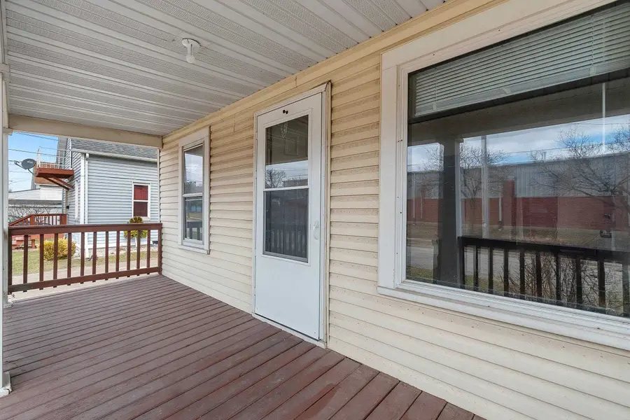 811 Harvey Street, Green Bay, WI 54302 - #3