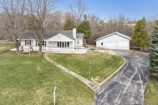 1202 Red Maple Road, DE PERE, WI 54115-1601