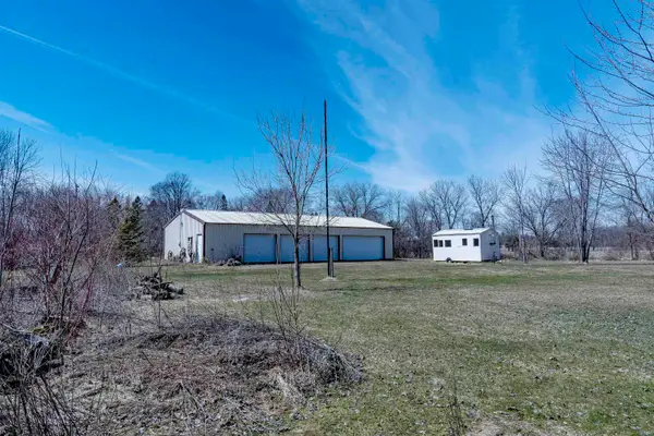 W284 Oak Street, FREMONT, WI 54940