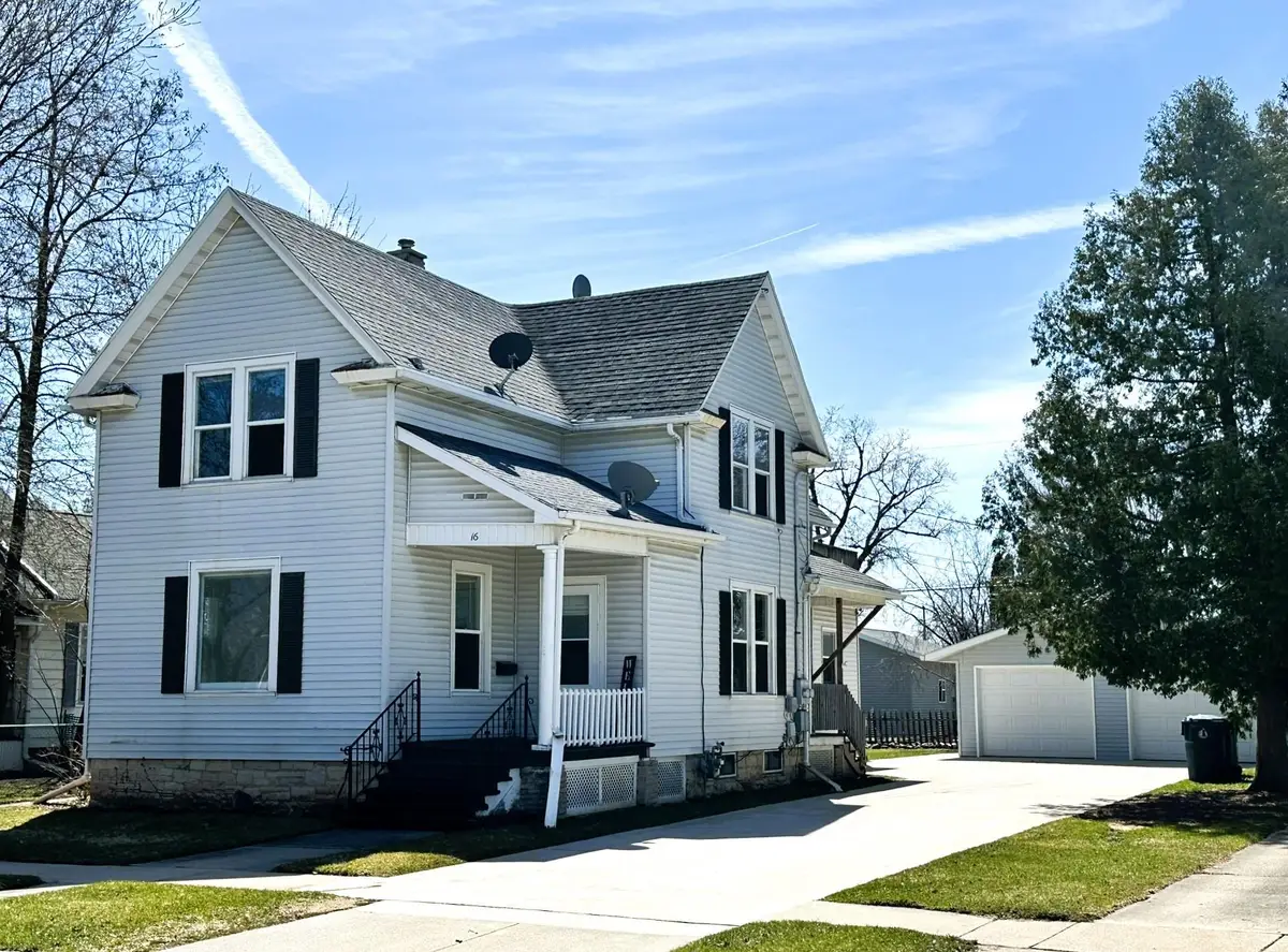 16 E 11th Street, Fond Du Lac, WI 54935 - #1