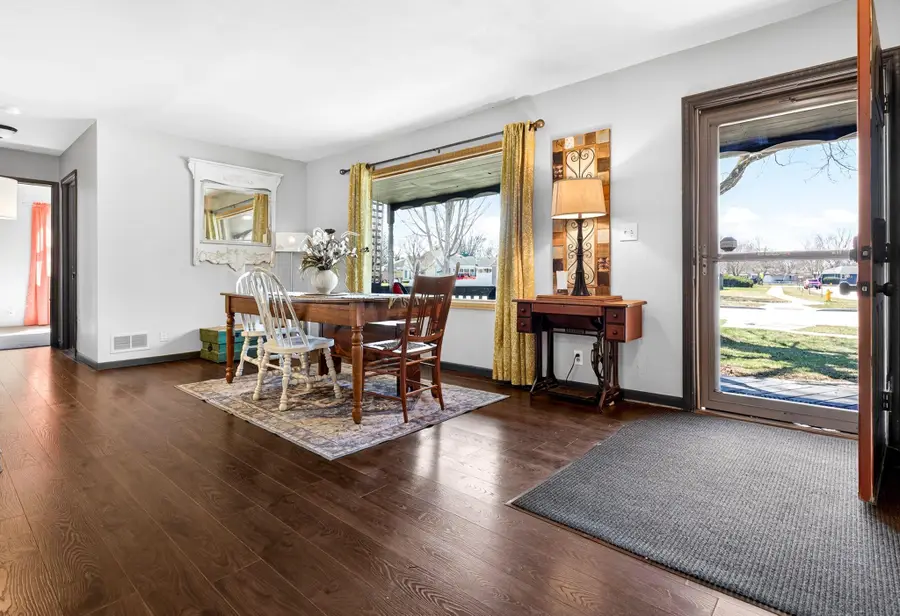 712 Chestnut Street, Neenah, WI 54956-3844 - #2