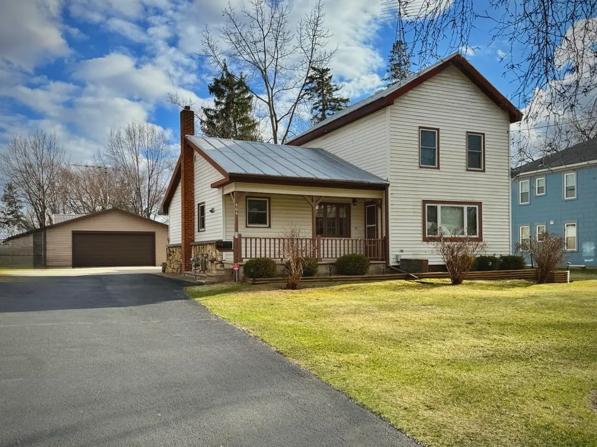 404 Broadway, Berlin, WI 54923 - #1