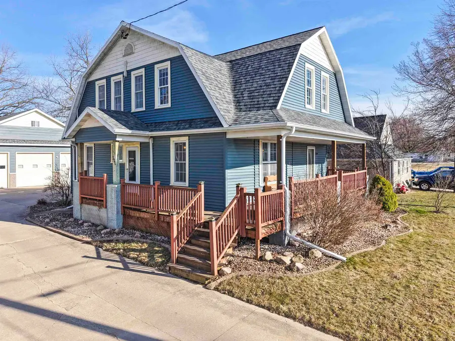 300 N Maple Street, Black Creek, WI 54106 - #2