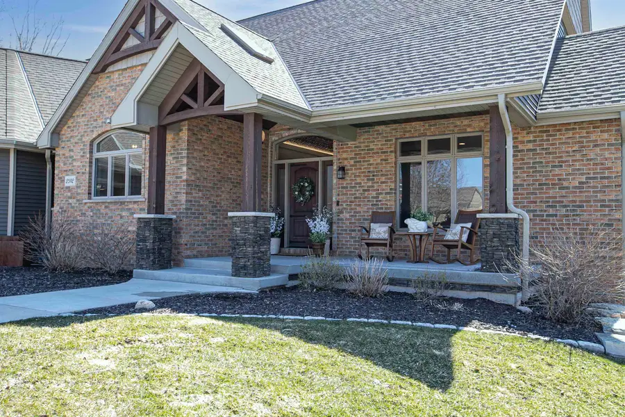 2592 Remington Court, Green Bay, WI 54302 - #2