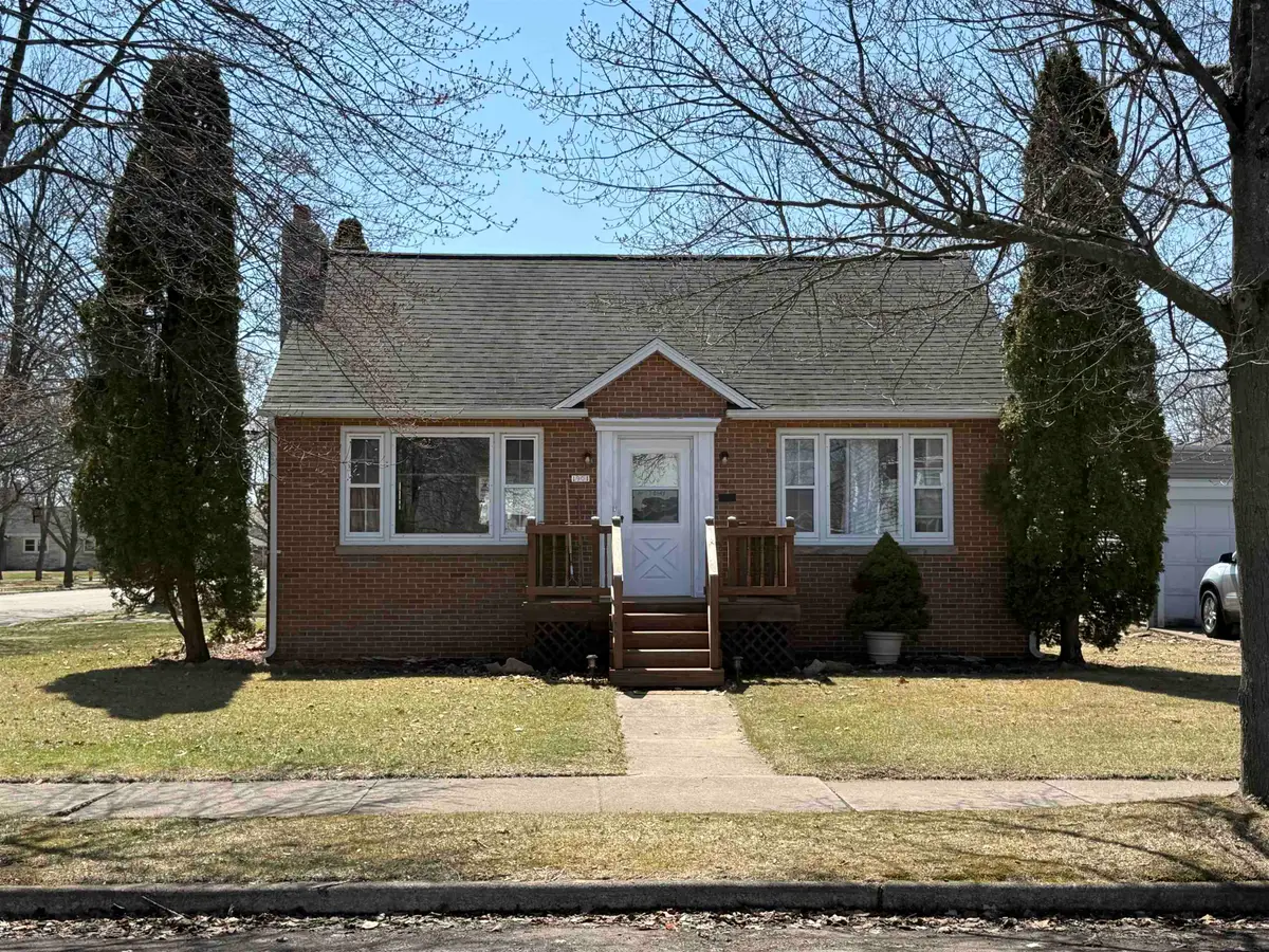 1901 16th Avenue, Menominee, MI 49858 - #1