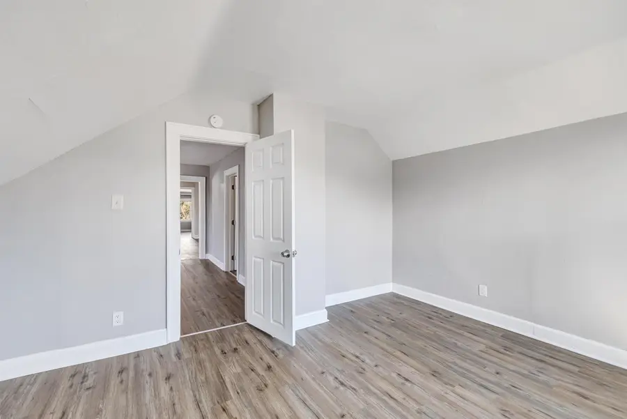 712 S Maple Avenue, Green Bay, WI 54304 - #3