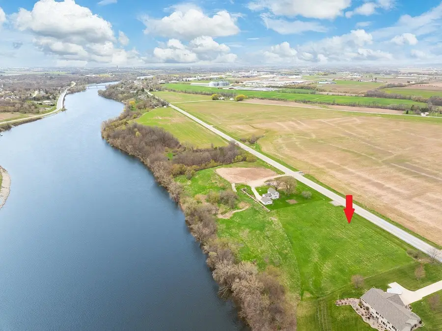 4251 Lost Dauphin Road #2, De Pere, WI 54115 - #3