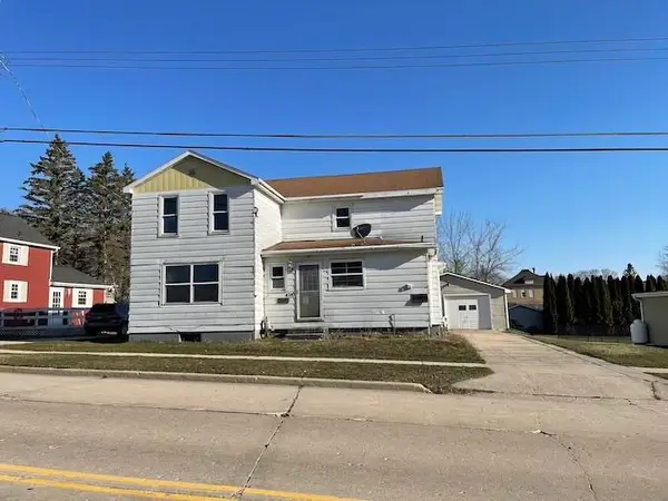 4310 Broadway Street, MANITOWOC, WI 54220-3438