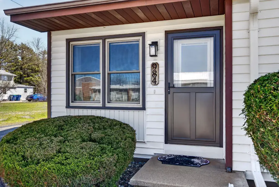 984 Tullar Road #17, Neenah, WI 54956-5144 - #2