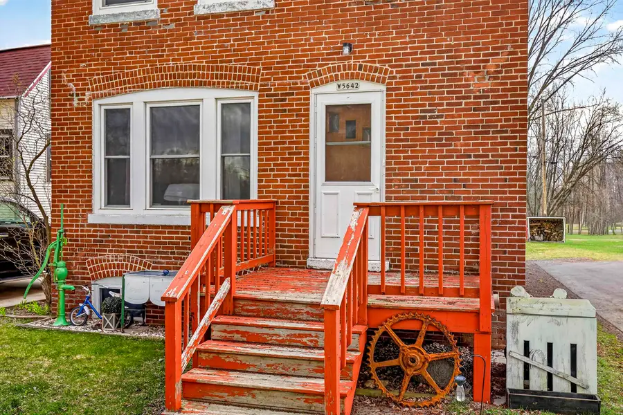 W5642 Fahrenkrug Street, Nichols, WI 54152 - #3