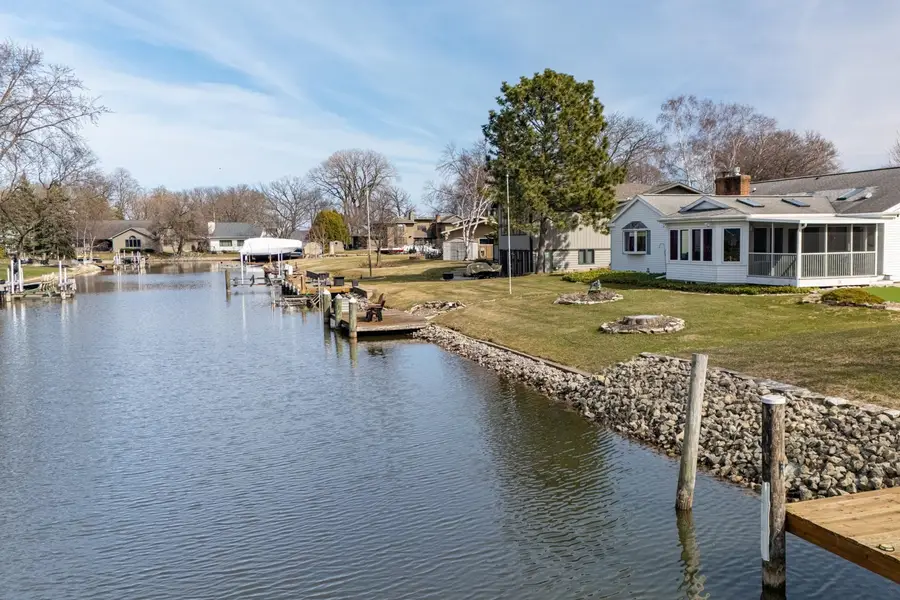 918 Leeward Court, Oshkosh, WI 54901-2059 - #3