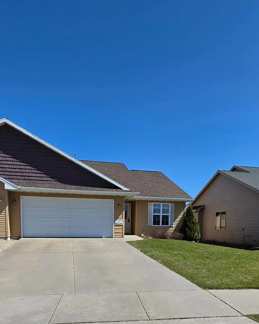 230 Brooke Drive, Omro, WI 54963 - #2