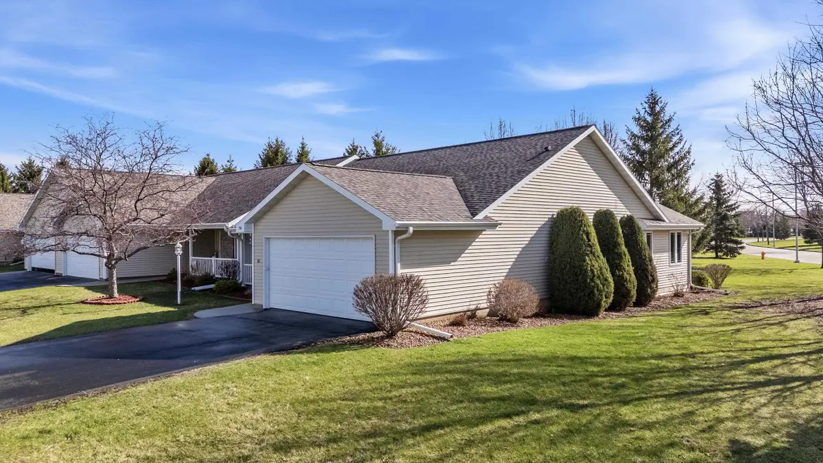 15 Stone Castle Drive, Fond Du Lac, WI 54935 - #1