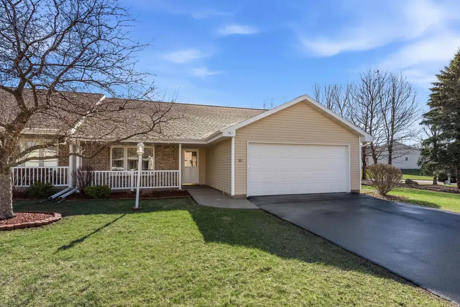 15 Stone Castle Drive, Fond Du Lac, WI 54935 - #2