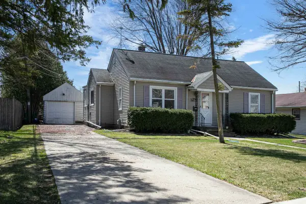 758 Madison Street, NEENAH, WI 54956