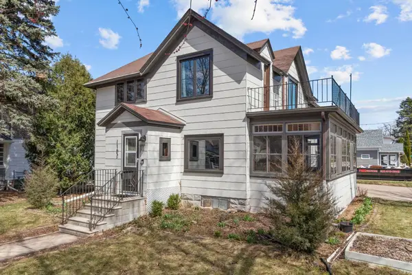 1102 N Division Street, APPLETON, WI 54911