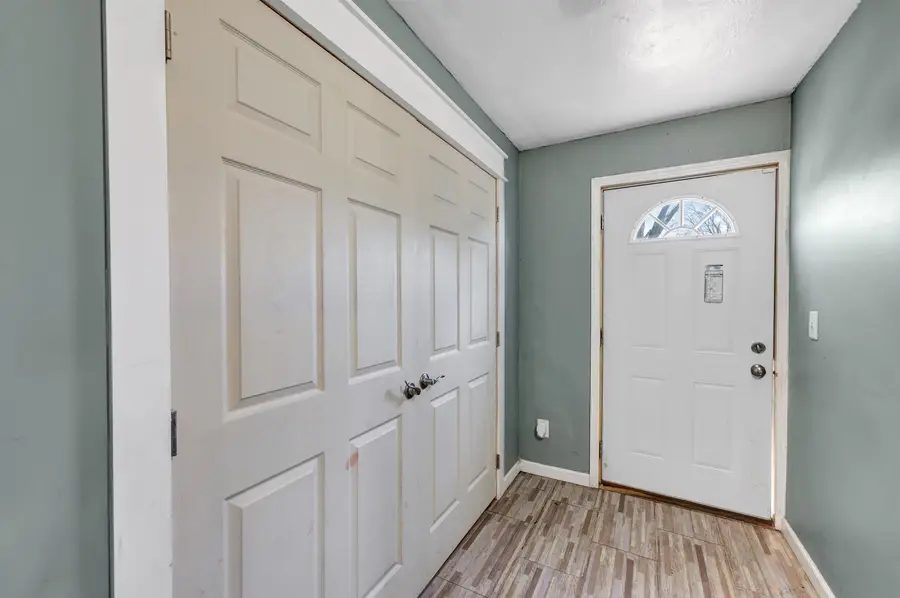 601 E Kalb Avenue, Green Bay, WI 54301-2442 - #2