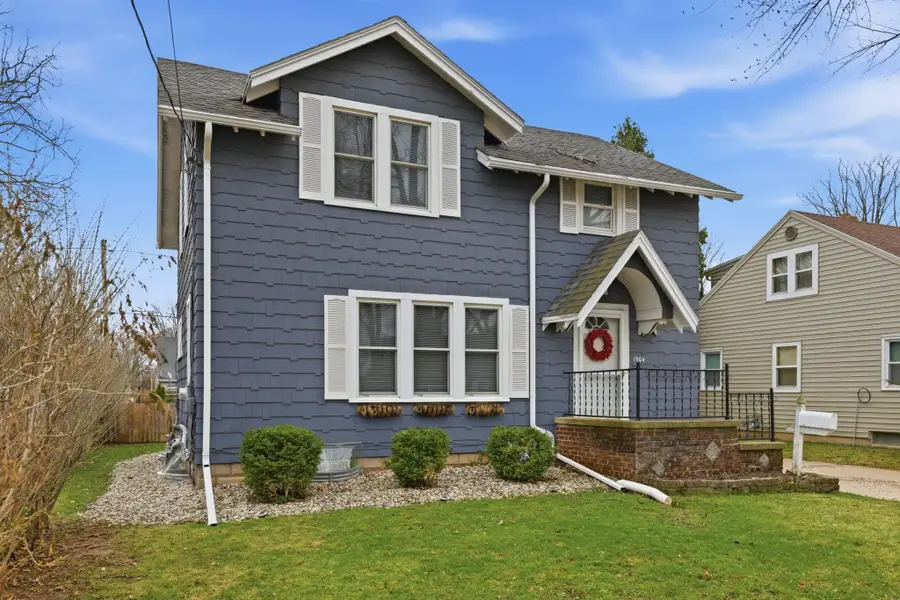 1904 N Alvin Street, Appleton, WI 54911 - #2