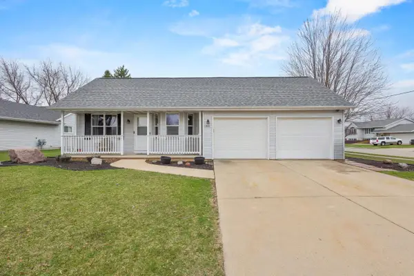 1921 Ceil Street, LITTLE CHUTE, WI 54140
