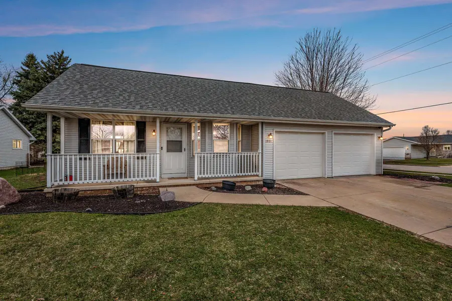 1921 Ceil Street, Little Chute, WI 54140 - #2