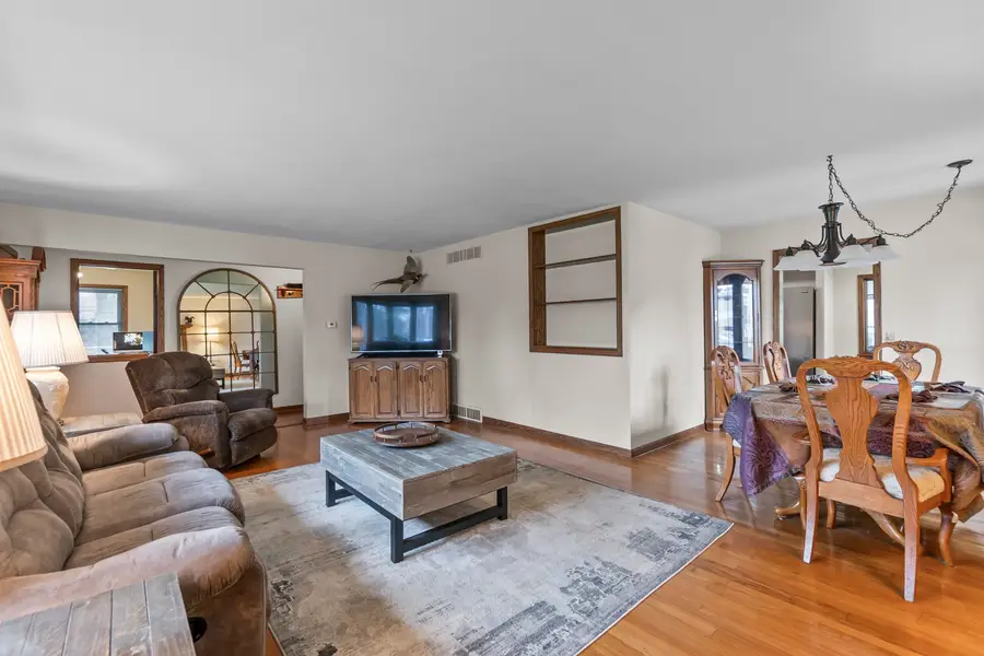 W156N9742 Pilgrim Road, Germantown, WI 53022 - #3