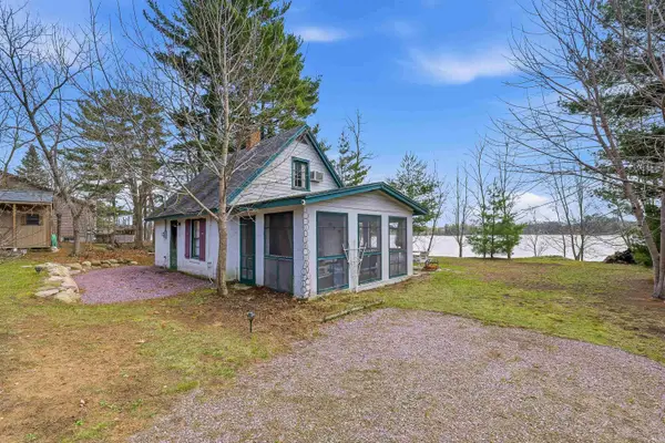 W3517 Lake Drive, MONTELLO, WI 53949