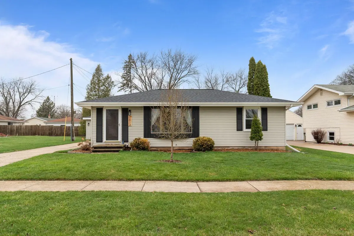 2613 S Fountain Avenue, Appleton, WI 54915 - #1
