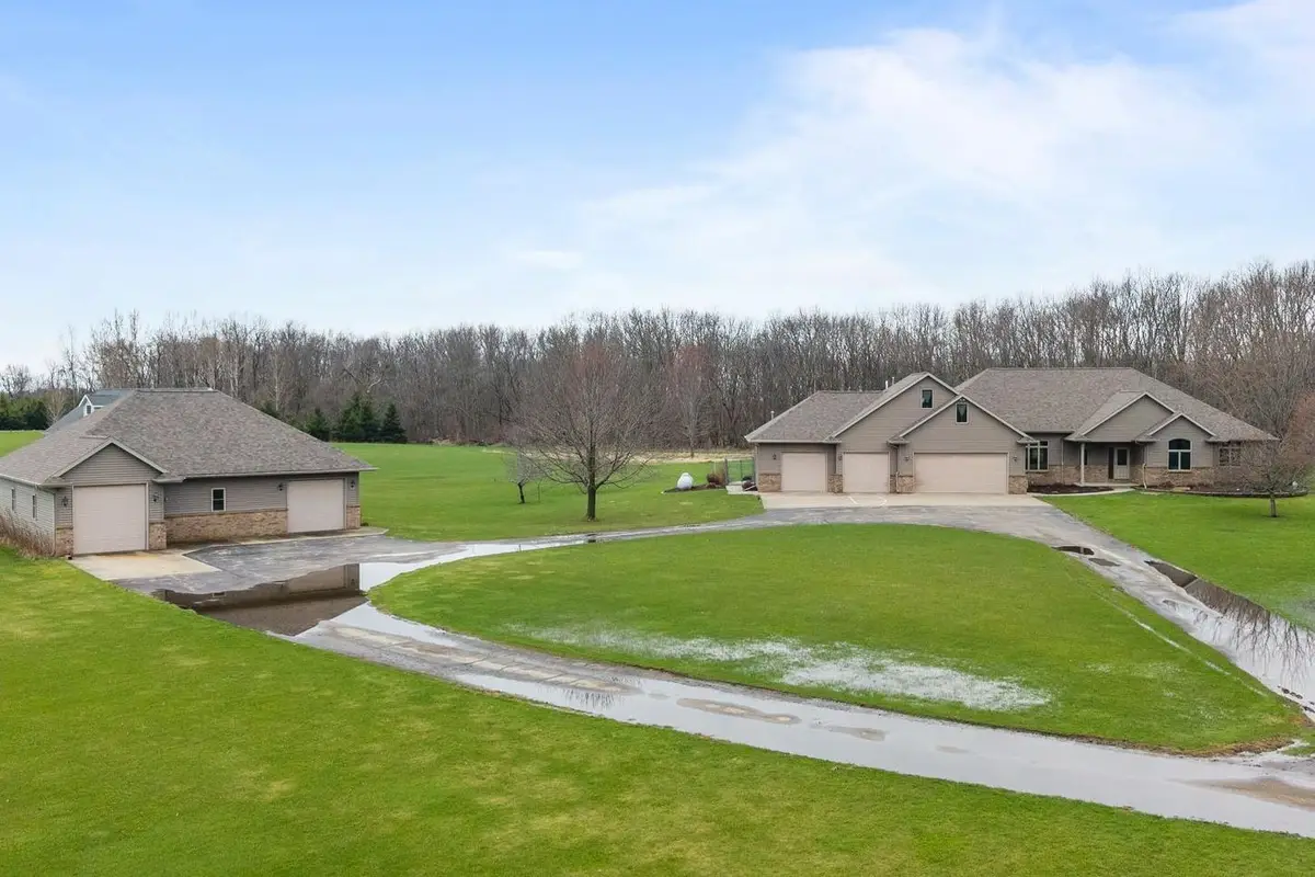 E9625 Hickory Ridge Lane, New London, WI 54961 - #1