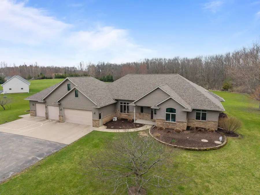 E9625 Hickory Ridge Lane, New London, WI 54961 - #2