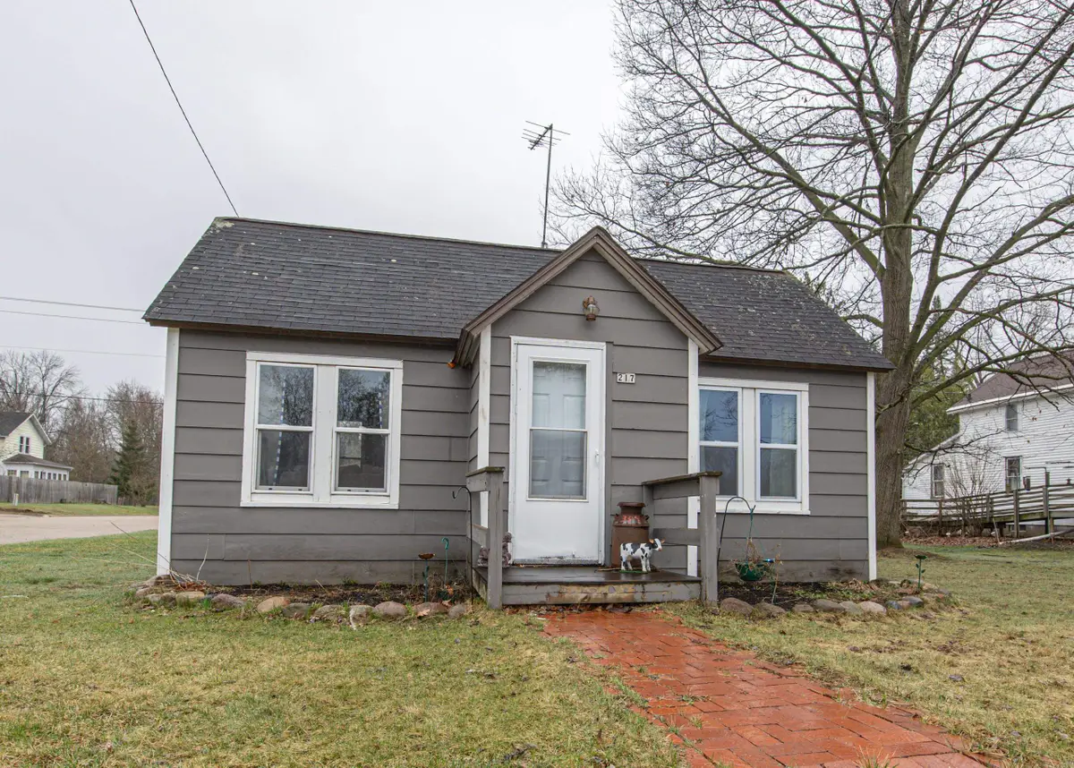 217 E Main Street, Suring, WI 54174 - #1