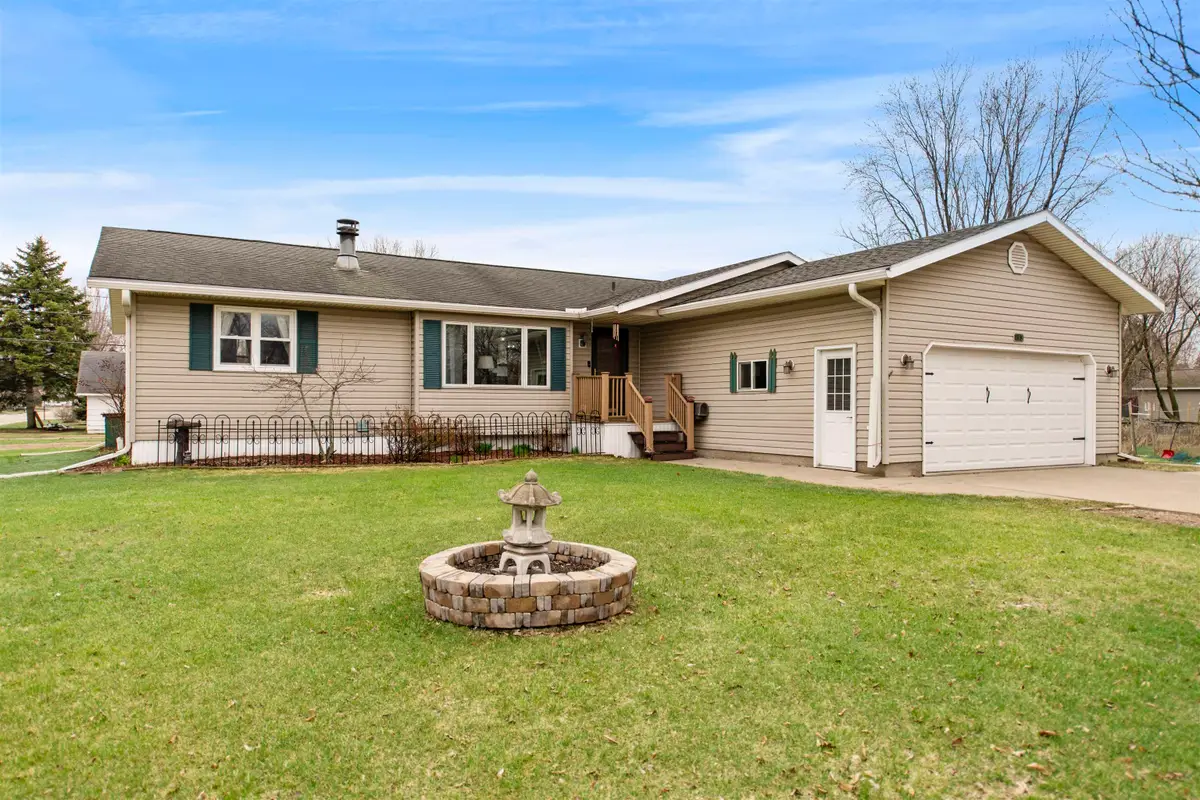 213 Water Street, Marinette, WI 54143 - #1