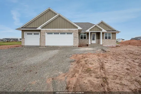 743 Royal St Pats Drive, WRIGHTSTOWN, WI 54180
