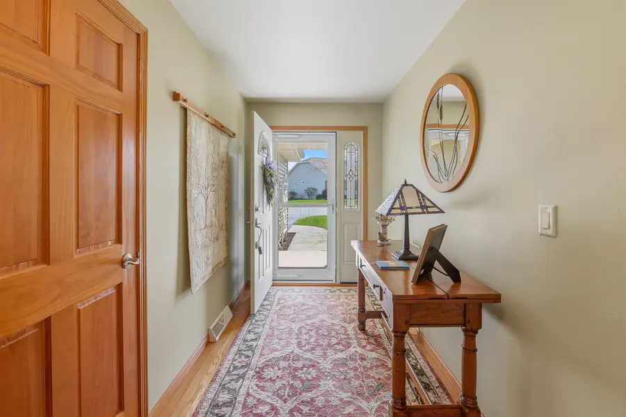 35 Yorkshire Drive, Fond Du Lac, WI 54935-8024 - #2