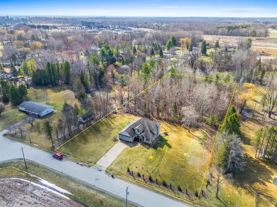 3757 Woodland Road, Green Bay, WI 54313 - #3